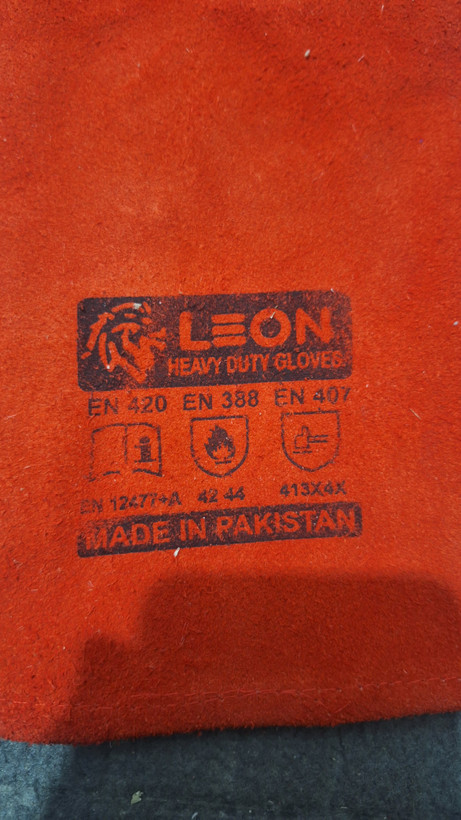 دستکش جوشکاری لئون LEON هوی دیوتی ساق بلند ساخت پاکستان